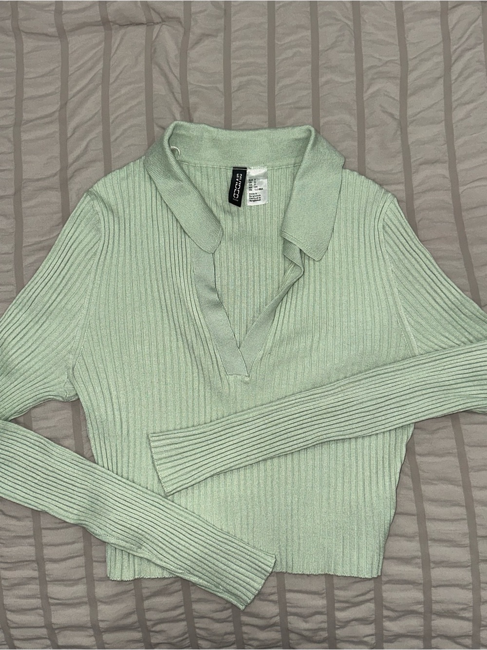 H&M Ribbed V-Neck Polo Sweater in Mint
